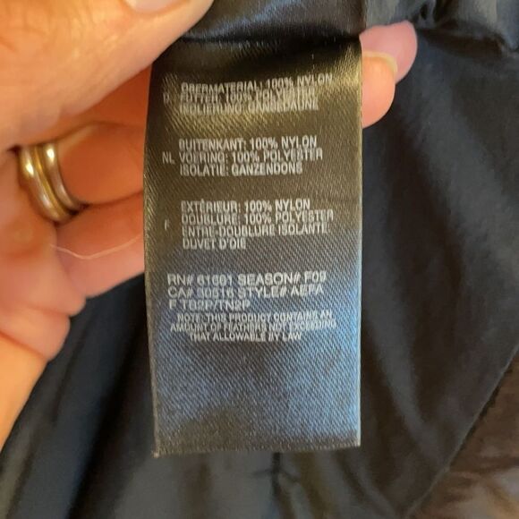 North face woman’s trench puffer jacket - Picture 11 of 16
